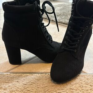 Size 7.5 brand new never worn